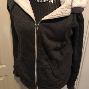 Women’s Roxy Sweatshirt: Grey super warm! Sz lrg